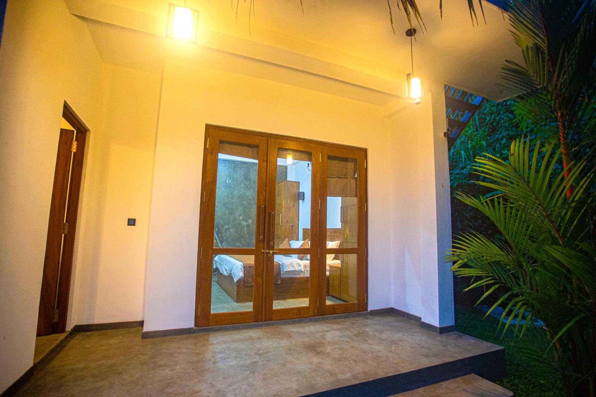 The Shades Galle Exterior photo